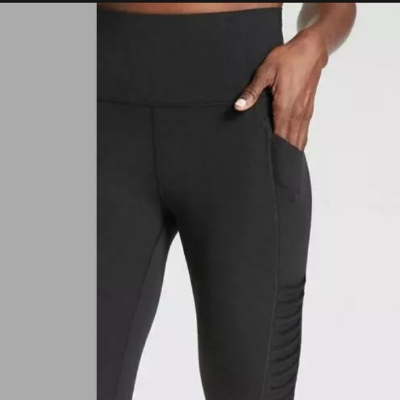 ATHLETA Salutation Stash Pocket II Twist 7/8 NWT - Picture 2 of 4